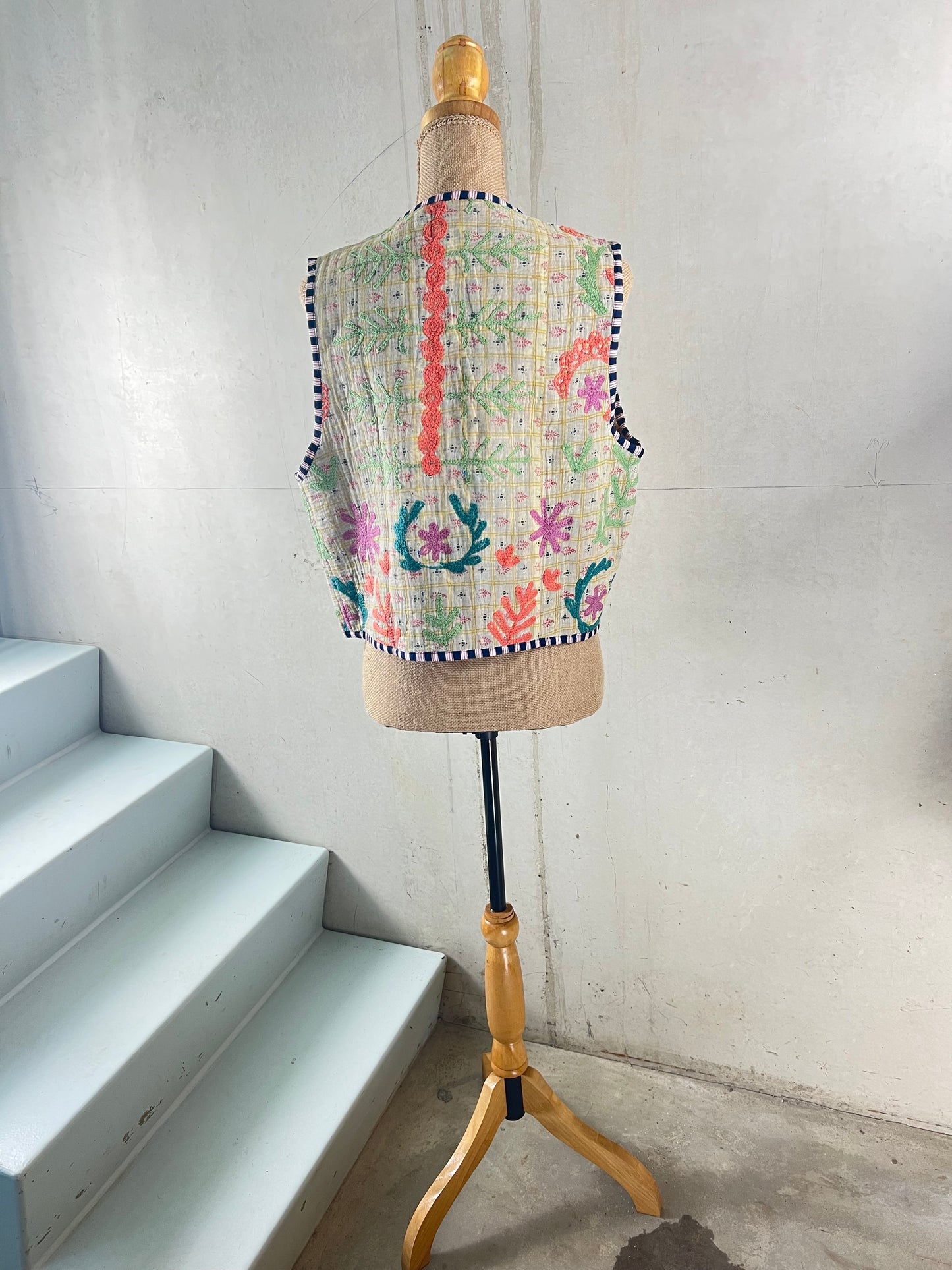 VEST * GRO KANTHA SUZANI VEST LOU * Sissel Edelbo x Loulàlà Atelier