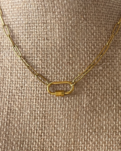 The Loulàlà City Style Statement Lock Essential Necklace * gold-toned