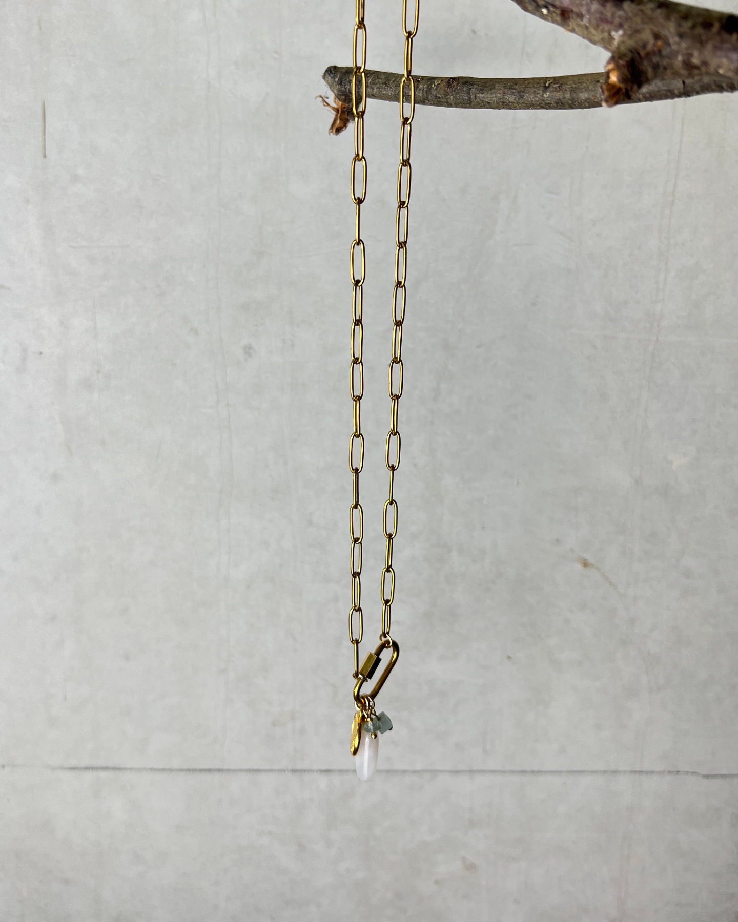 Beach Vibe Baby Statement Lock Necklace * gold toned
